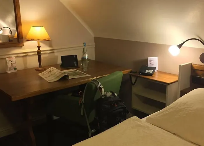 Zum Golfstuebchen בית הארחה